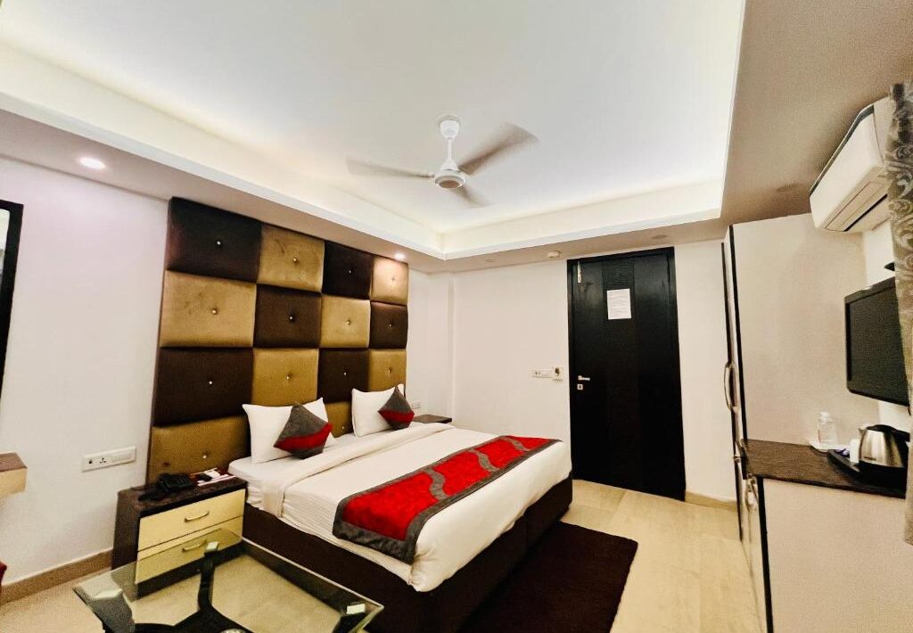 Supper Deluxe Room